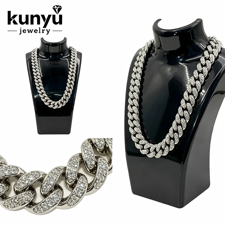 Bling hiphopo karoliai