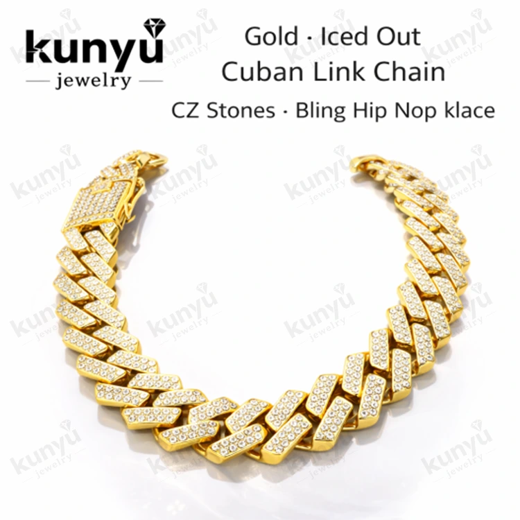 „Iced Out Cuban Link Chain“.