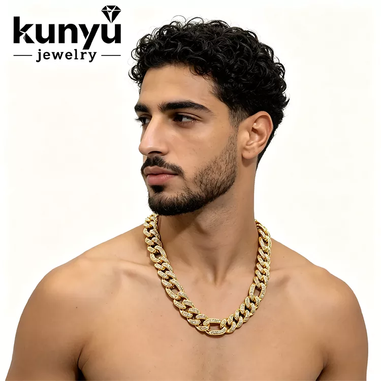 Iced Out hiphopo karoliai