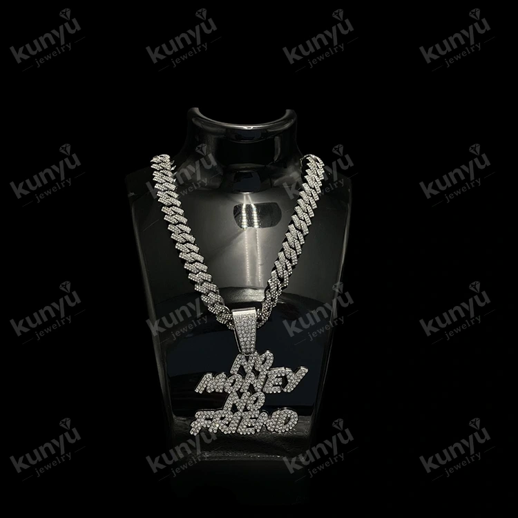 Iced Out hiphopo pakabukas