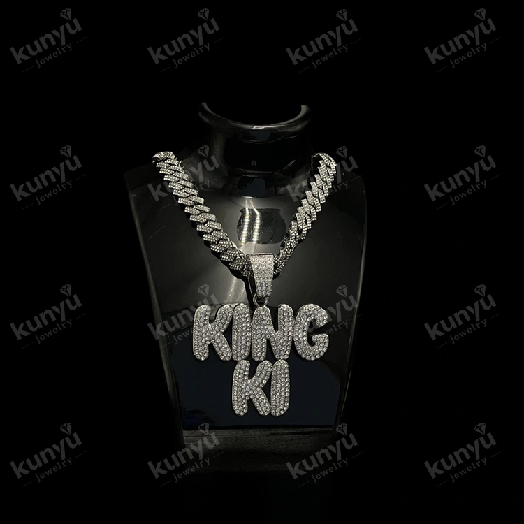 Iced Out hiphopo pakabukas
